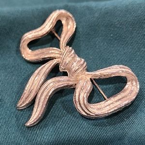 Lovely Vintage Silver Brooch Pin